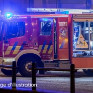 camion-pompiers-nuit