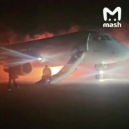 Plus de 90 passagers et membres d'équipage d'un avion russe ont été évacués dimanche soir après qu'un de ses moteurs a pris feu à l'atterrissage à Antalya, dans le sud de la Turquie.