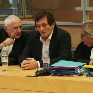 L'humoriste a été condamné à 2 ans de prison ferme pour avoir provoqué un accident sous l'influence de la drogue, peine de prison applicable et effective. Selon RTL France, il aura rendez-vous chez le procureur de Bordeaux où il réside dans les prochains jours et devrait être incarcéré avant Noël.