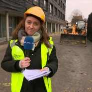 On retrouve en direct Céline Praile pour faire le point sur la déconstruction du bâtiment du CHwapi abimé par une grue.