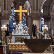 Cinq ans après le terrible incendie, Notre-Dame de Paris rouvre ses portes: l'impressionnant avant-après