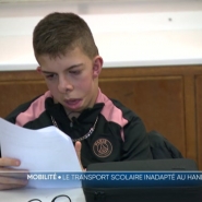 Porteur d'un handicap, Yannis suit sa scolarité dans un établissement d'enseignement spécialisé à Uccle alors qu'il habite Somzée. Un bus venait le chercher quotidiennement l'an dernier. Mais problème: aucune solution n'avait pu être trouvée pour la rentrée 2024.