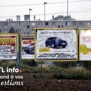 Des panneaux publicitaires sur des feux de signalisation: est-ce bien légal ? 