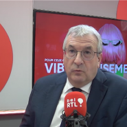 Courte déclaration de Pierre-Yves Jeholet sur son ami Didier Reynders au coeur d'un scandale de blanchiment d'argent.