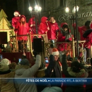 Hier soir, 20 000 personnes étaient dans les rues de Bertrix pour admirer le cortège de chars et ses 180 figurants. Parmi eux, les animateurs et les journalistes de RTL qui, avant d'embarquer pour un tour de la ville, ont partagé avec leurs fans un moment privilégié... bien plus long que prévu.
