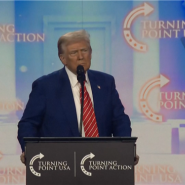 Donald Trump a annoncé dimanche vouloir arrêter le délire transgenre dès son premier jour à la Maison Blanche le mois prochain, dans une nouvelle salve du camp républicain contre les droits de la communauté LGBT+.