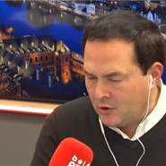 A l'aéroport pas de grosses perturbations à Bruxelles sauf quelques retards redoutés. Prenez donc vos dispositions en partant plus tôt. A Charleroi, aucun avion n'a pu attérir hier durant 3h. Ils ont tous été déviés vers d'autres aéroport. Le vol de Soraya en provenance de Tenerife a été dévié de Charleroi, à Bruxelles. Elle a longuement attendu un autocar promis par ryanair... avant finalement de prendre un taxi à ses frais. Elle nous livre ce matin son témoignage.