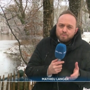 En direct, Mathieu Langer explique que plusieurs cours d'eau sont en phase d'alerte dans la région de Couvin.
