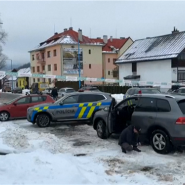 Un adolescent a tué un camarade de classe et une enseignante, et a gravement blessé une autre personne lors d'une attaque au couteau dans un lycée du nord-est de la Slovaquie.