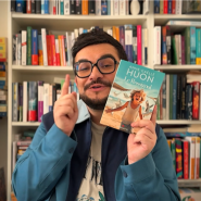 Plongez dans l'univers touchant et captivant du Rossignol, le dernier roman d'Anne-Gaëlle Huon. Une histoire d'amitié unique, un voyage envoûtant en baie de Somme et un tourbillon d'émotions vous attendent dans ce livre inoubliable. Voici le Conseil Lecture de François Coune, influenceur littéraire.