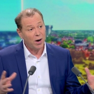 Les premiers décrets du président, symboliques mais en ligne avec ses promesses de campagne, donnent déjà des signes de son programme. Le décret sur l'immigration, notamment, commence à avoir des effets concrets à la frontière mexicaine.