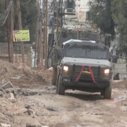 Tsahal, l'armée israélienne, a lancé une attaque juste en Cisjordanie juste après l'entrée en vigueur d'un cessez-le-feu dans la Bande de Gaza. On déplore déjà 10 morts et de nombreuses destructions autour du camp de réfugiés de Jénine.