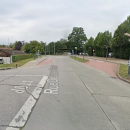 "Ils vont bien": des pompiers portent secours à un nouveau-né coincé dans une voiture à Yvoir