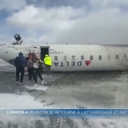 À Toronto, un avion de Delta Air Lines s'est retourné pendant l'atterrissage, blessant 18 personnes, dont 3 gravement. L'appareil, qui transportait 80 passagers, a terminé sur le dos. Les causes du crash restent inconnues et une enquête est en cours. Aucune victime mortelle n'est à déplorer.