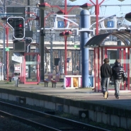 Une grève tournante a débuté à la SNCB et va durer 9 jours, avec un impact sur les liaisons internationales. Aucun Eurocity ne circule entre Bruxelles et Amsterdam. La circulation des Eurostar sera également perturbée. La SNCB conseille de consulter son planificateur de voyages.