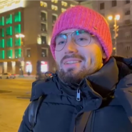 Les Ukrainiens réagissent avec stupeur et colère après un échange tendu entre Donald Trump et Volodymyr Zelensky à la Maison Blanche. Le président américain a accusé son homologue ukrainien d’être irrespectueux et pas reconnaissant envers les États-Unis, suscitant des réactions indignées en Ukraine, où l’on craint un impact sur l’aide militaire.