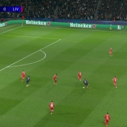 Ligue des Champions: Alisson sort des arrêts merveilleux contre le PSG