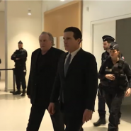 L'acteur Gérard Depardieu est arrivé lundi au tribunal de Paris, où il doit être jugé pour agressions sexuelles sur deux femmes lors d'un tournage en 2021, ont constaté des journalistes de l'AFP.