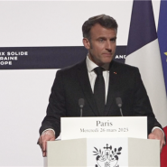 Emmanuel Macron annonce, aux côtés de son homologue ukrainien Volodomyr Zelensky, une aide militaire supplémentaire de deux milliards d'euros pour l'Ukraine.