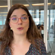 C’est interdit par la loi?: Yilmaz a installé des appuie-têtes pour décorer les sièges de sa voiture, la police lui a demandé de les retirer.