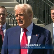 Quelques heures après l'entrée en vigueur des nouveaux droits de douane américains, le président Trump a annoncé suspendre pour 90 jours ces nouvelles taxes d'importation pour tous les pays sauf pour la Chine. Une annonce qui a fait remonter les bourses mais qui ne calme pas l'instabilité mondiale.