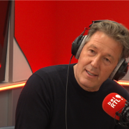 À l’occasion des 30 ans de sa maison, le célèbre chocolatier belge revient sur son parcours, ses doutes, ses débuts parfois moqués, et l’ambition qui l’anime depuis toujours.