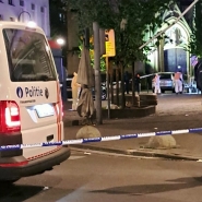 Anderlecht a été le théâtre de nouvelles scènes de violence hier soir. Des coups de feu ont retenti dans le quartier de Cureghem peu avant 21 heures. Une personne a été touchée à la tête, et ses jours seraient en danger. Les auteurs n'ont pas été identifiés, et une enquête a été ouverte.