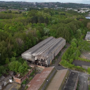Un garçon de 14 ans perd la vie dans un incendie en Angleterre: une dizaine d'adolescents suspectés d'être à l'origine du feu