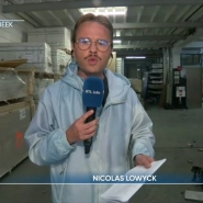 Plusieurs incidents entre supporters ont nécessité l'intervention des policiers déployés en nombre aux abords du stade roi Baudouin, à Bruxelles. Un commerce de proximité a été a cible de violences à Molenbeek comme l'explique Nicolas Lowyck sur place.