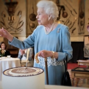 EXPORT PLACE ROYALE .00_00_52_21.Still002.jpg