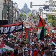Les manifestants réclament un cessez-le-feu immédiat à Gaza.