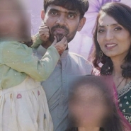 Arjun Patoliya avec son épouse, Bharti et leurs filles, âgées de 4 et 8 ans.