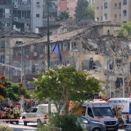 Un bâtiment détruit sur le site d’une attaque de missiles iraniens à Ramat Gan, dans le centre d’Israël, près de Tel-Aviv, le 19 juin 2025.