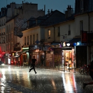 Paris has not escaped bad weather. risk sometimes intense thunderstorms: yellow risk sometimes intense thunderstorms: yellow new