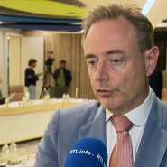 dewever copy.jpg