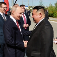 1614631-vladimir-poutine-et-kim-jong-un-dans-l-est-de-la-russie-le-13-septembre-2023.jpg