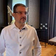 WEB_Resto gastros.00_00_58_04.Still002.jpg