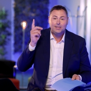 WD CQC BUREAU DES ARNAQUES.00_01_31_10.Still004.jpg