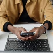 Les micropauses sont recommandées durant les journées de travail.