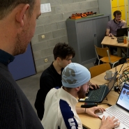 HACKERS 19h.00_00_58_04.Still004.jpg