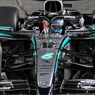 Mercedes’ Italian driver Kimi Antonelli drives during the qualifying session for the Formula One Singapore Grand Prix night race at the Marina Bay Street Circuit in Singapore on October 4, 2025.
ROSLAN RAHMAN / AFP