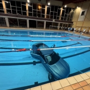 voiture piscine
