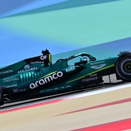 L’Aston Martin est en souffrance.