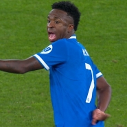 Vinicius a quitté le terrain plusieurs minutes.