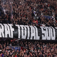 La banderole des fans parisiens