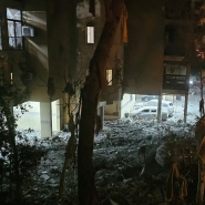 Un immeuble touché par une frappe israélienne au Liban