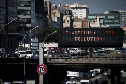 Air épais et brouhaha: les riverains du périph' parisien face à une pollution parfois mortelle