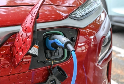 Voitures électriques: la recharge sur autoroute a explosé cet été
