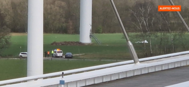 eolienne-feluy-police