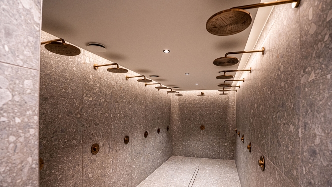 red_devils_changing_room3_copie